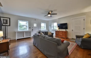 Beautiful Single Detached East Falls