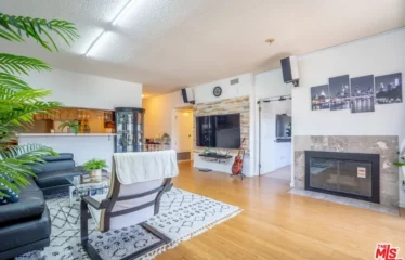 Bright Front Facing Single-Level Condominium