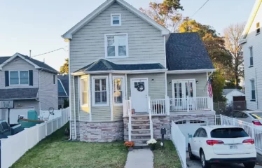 Impeccable Ready to Move in House